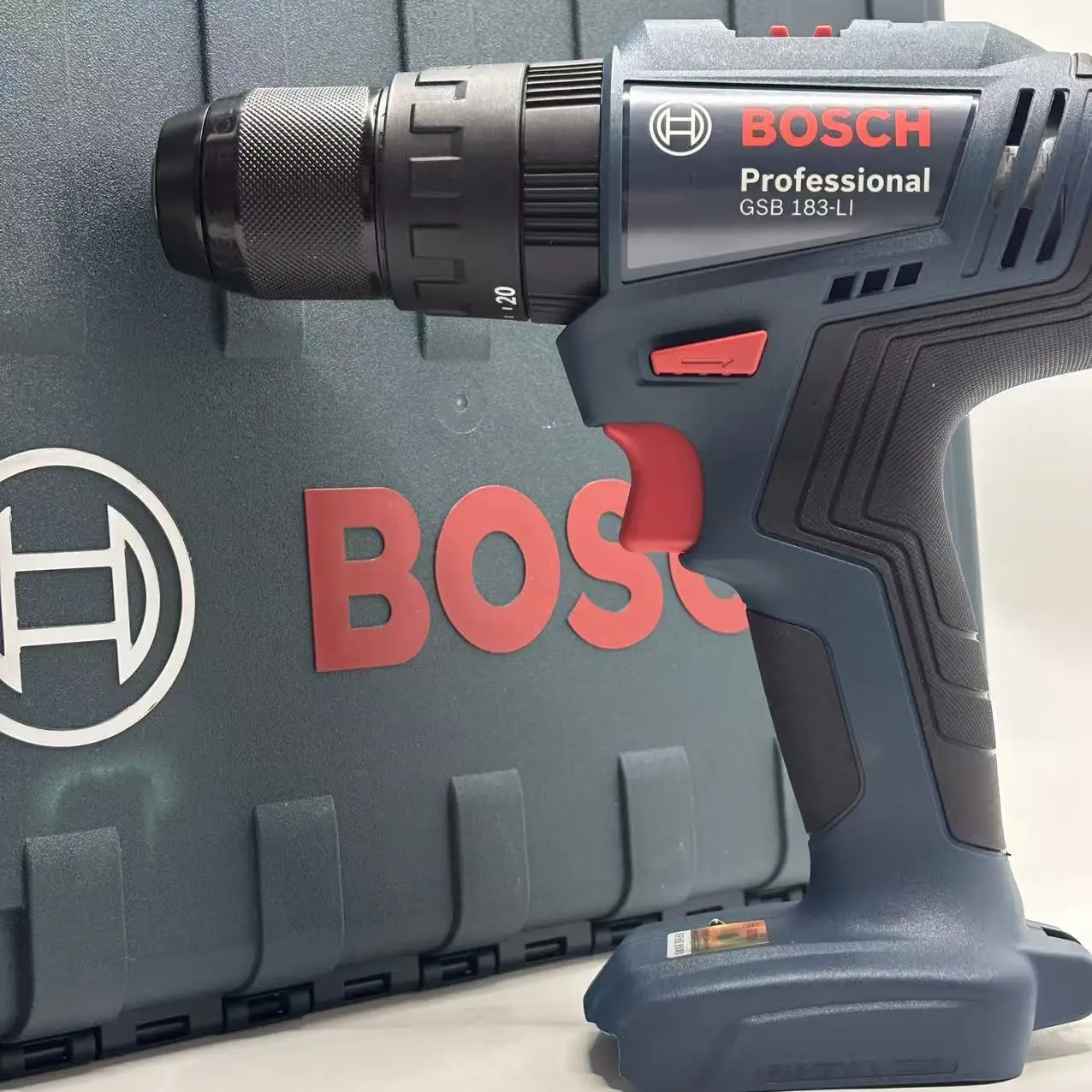 Taladro percutor Bosch GSB 183 - Brushless Cordless Electric Drill 18V reseña y precio